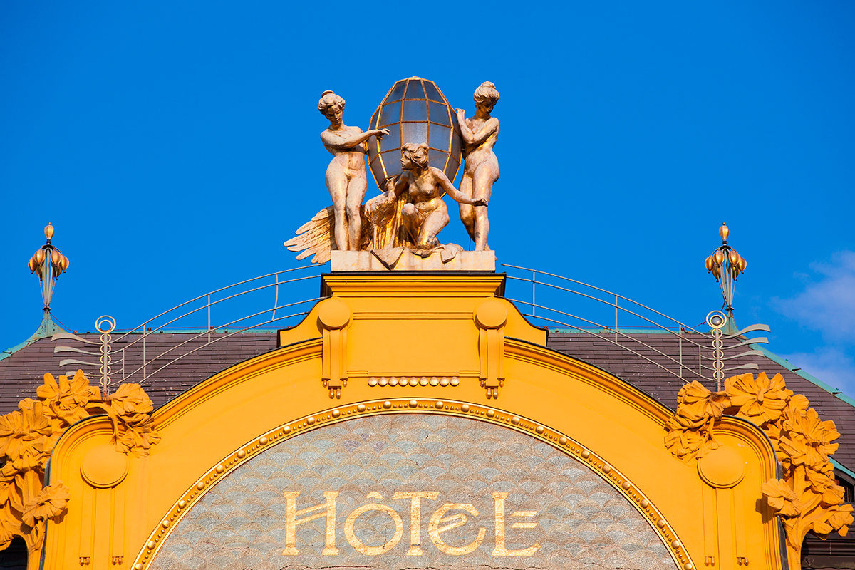 Архитектурный стиль некоторых отелей, Прага